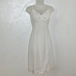 Vintage Union Label Wonder Maid Cotton blend Lace trim slip dress size 36 Large